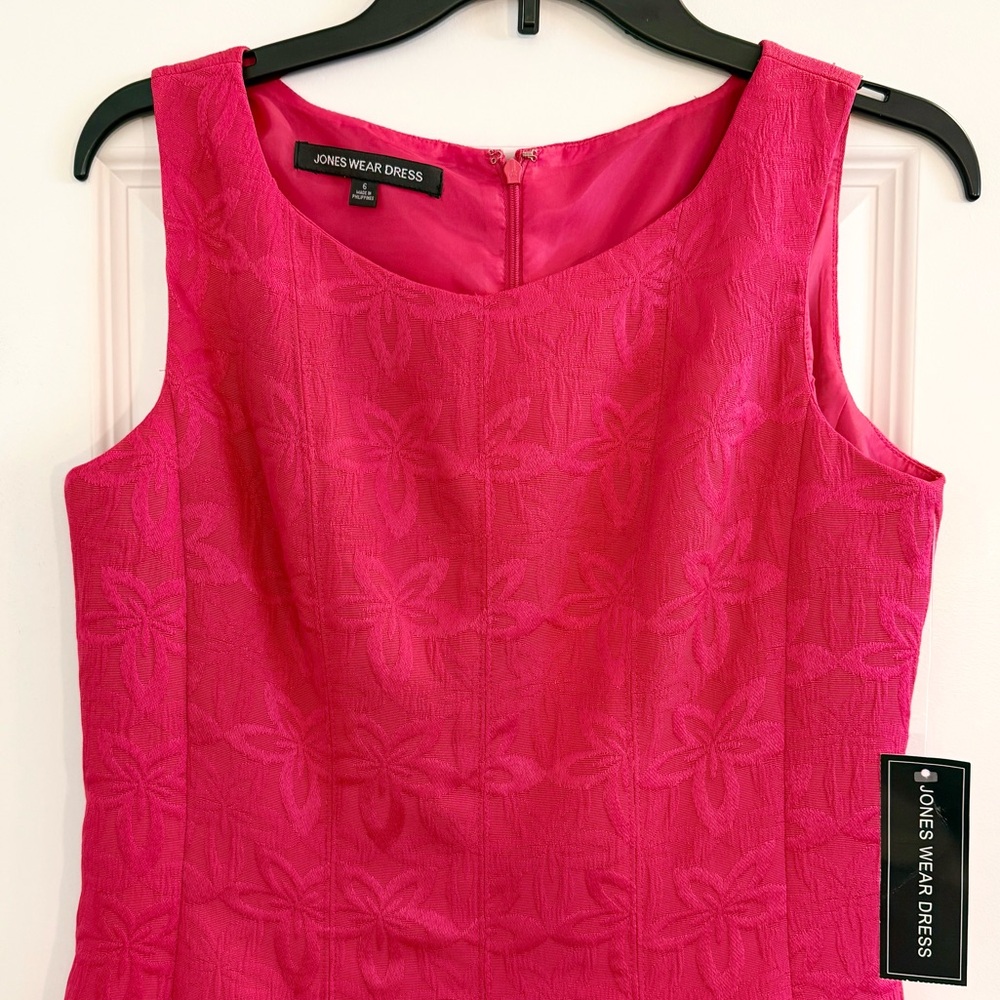 Fuchsia Textured Floral Fit and Flare Dress Size 6 NWT - Picture 3 of 10